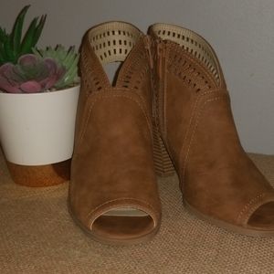 The CL by Laundry peep-toe bootie